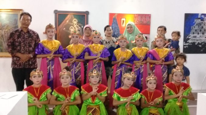 Anak-anak Dasun Sukses Tampilkan Tari Rampak di Lasem Festival 2017