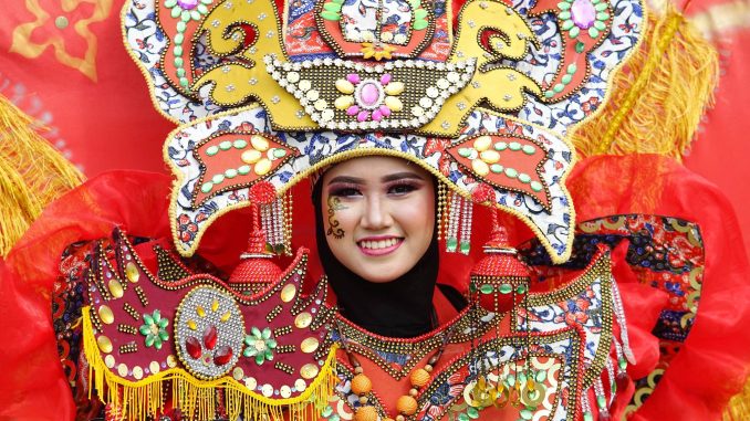Meriahnya Grebeg Dumbek dan Batik Carnival Lasem Festival 2017 di Dasun