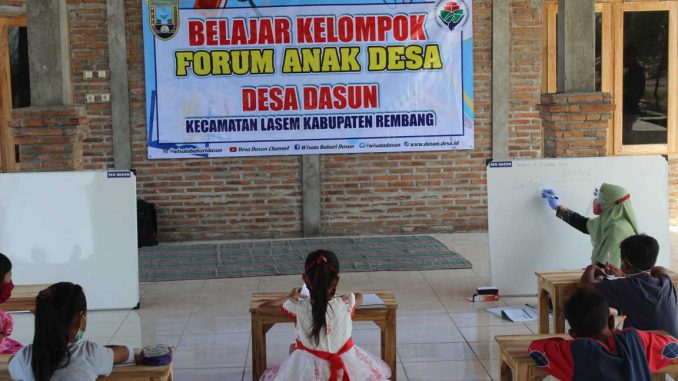 Forum Anak Desa (FAD) Desa Dasun Selenggarakan Belajar Kelompok bagi Siswa